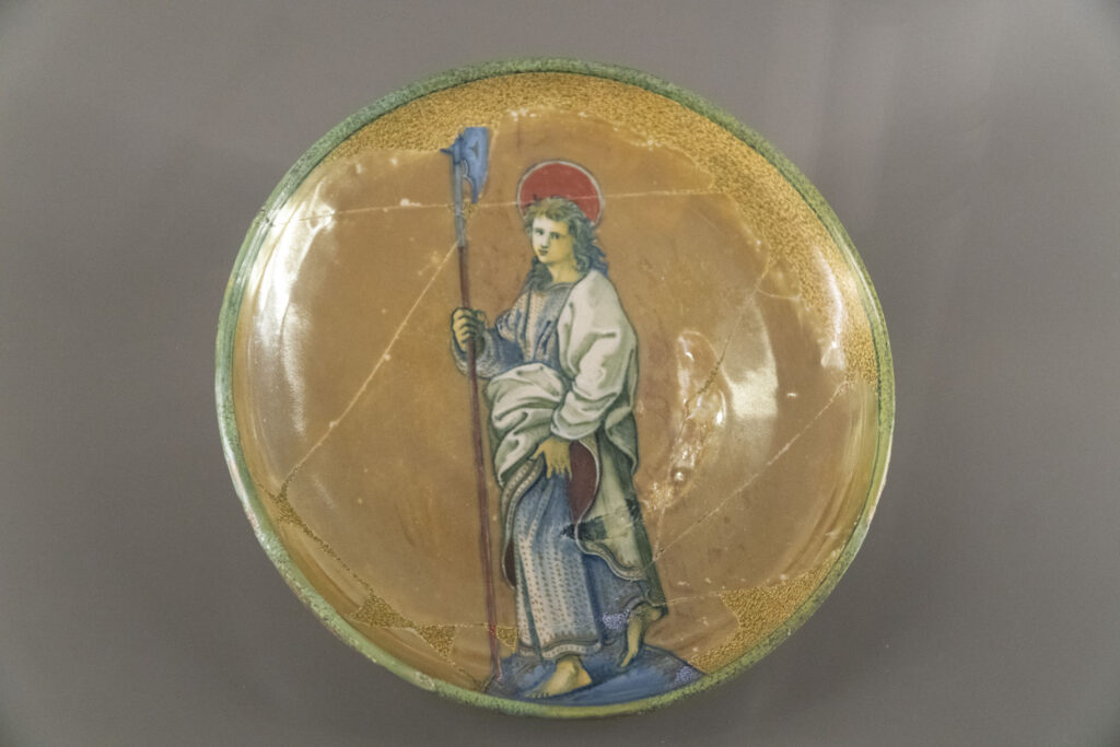 San Giuda Taddeo coppa, maiolica a lustro Nicola da Urbino (attr.) Urbino, 1525 Collezione Mazza | Musei Civici Pesaro